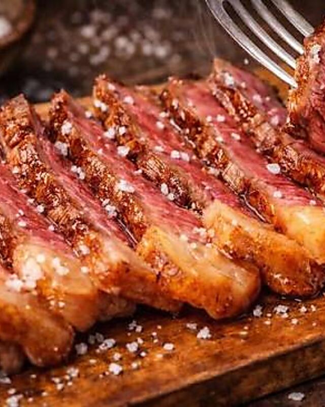 Picanha à campanha fatiada ao sal grosso